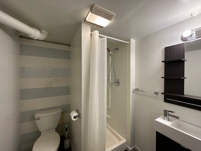 Building Photo - 3010 Bethel Rd SE