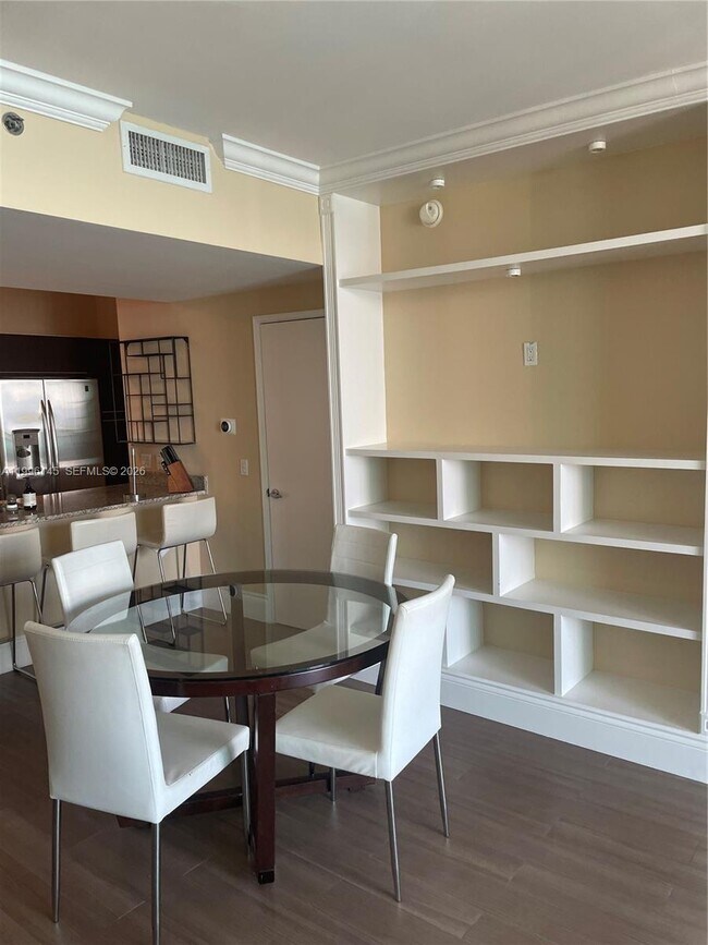 Building Photo - 951 Brickell Ave