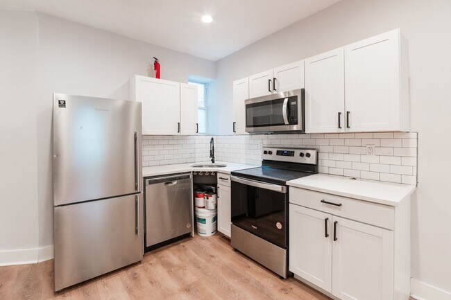 Building Photo - 5111 Willows Ave