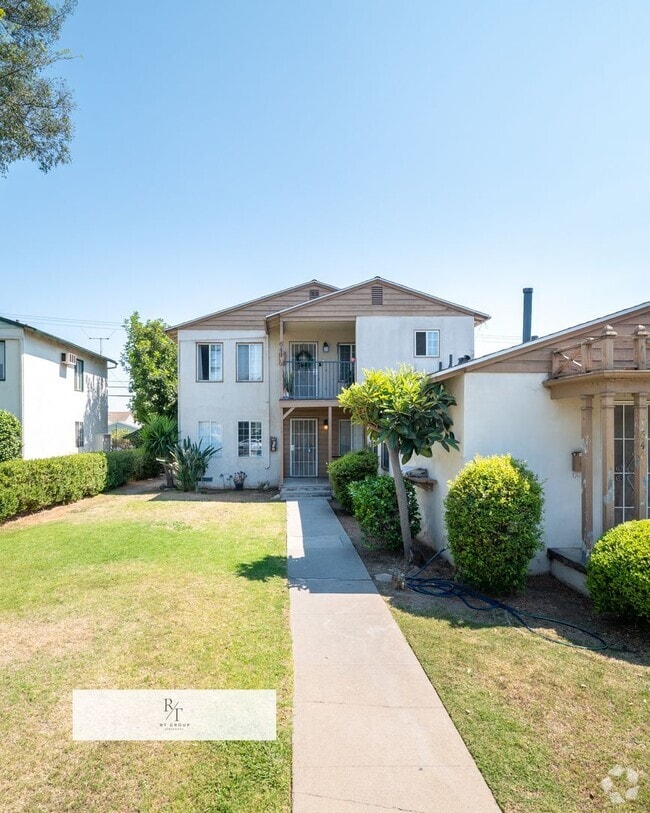 Building Photo - Prime Location Apartment with Remodeled Ki...