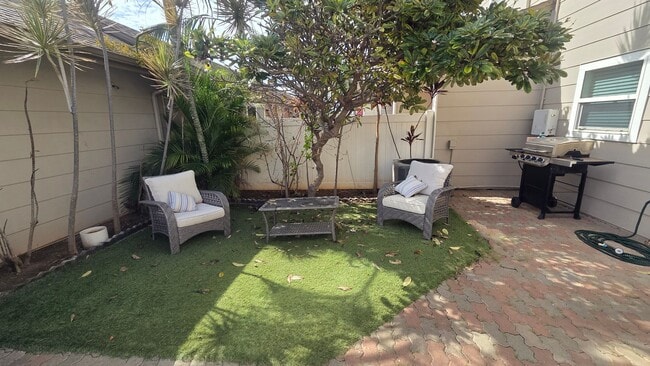 Building Photo - Must See This Beautiful 3/2.5 Townhome "Ke Noho Kai" at Ocean Pointe.