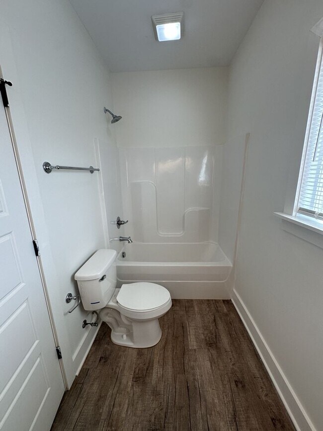 Building Photo - Updated 3BR Home Near Tennessee River | Pet Friendly