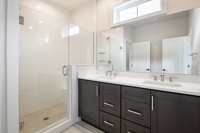 Building Photo - 1770 Violet Ridge Pl