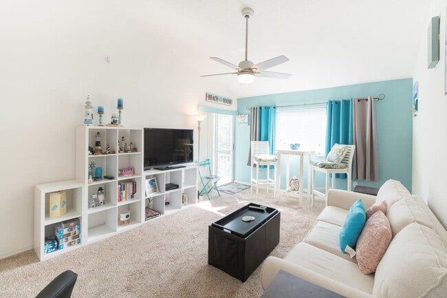 Building Photo - 545 Ocean Park Ln