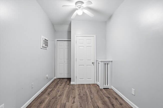 Building Photo - 156 N Broadway