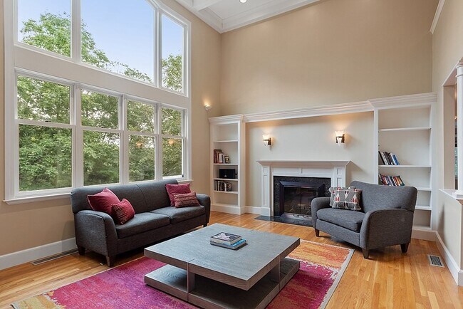 Building Photo - 2 Sunset Ridge