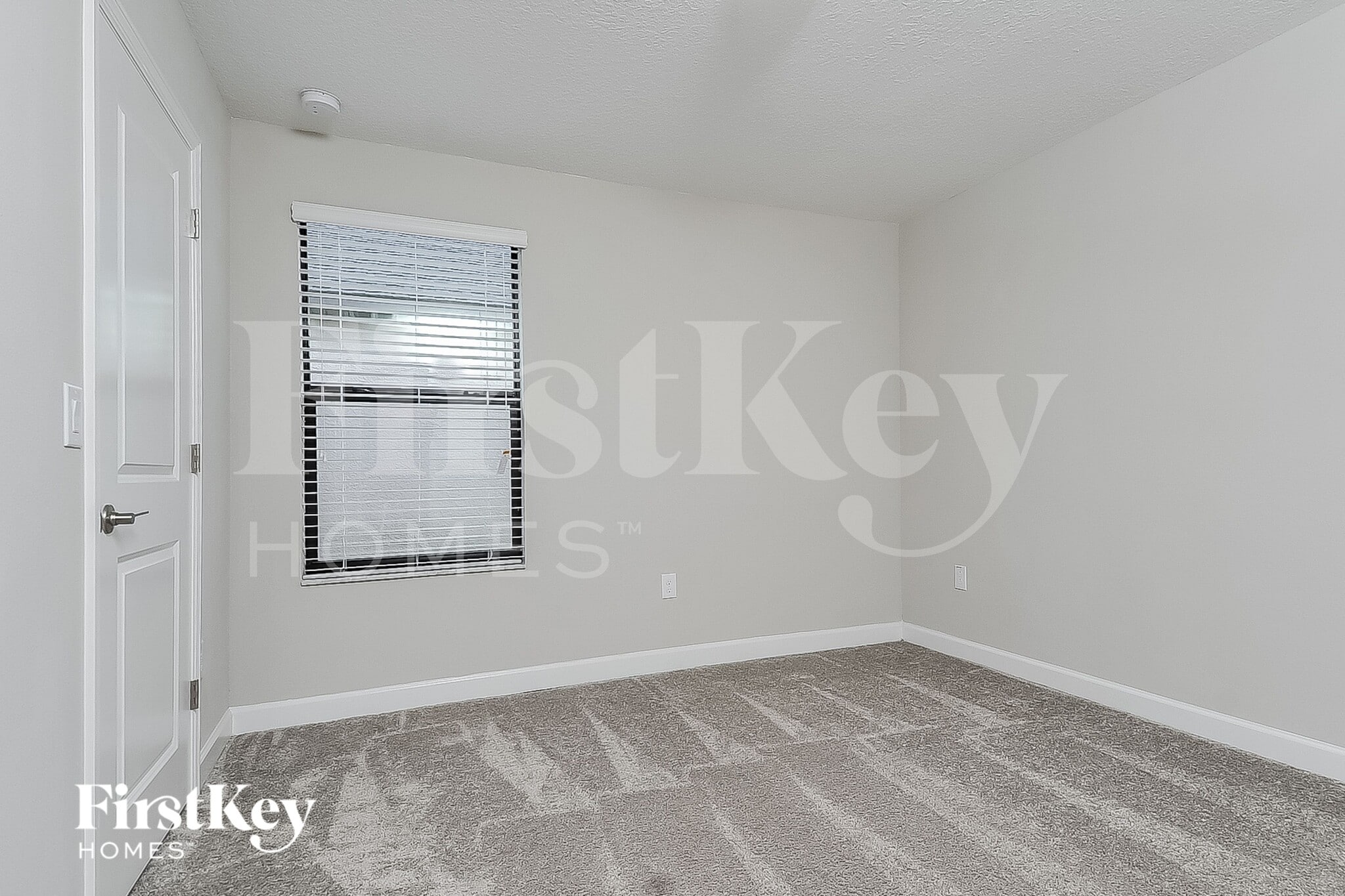 Building Photo - 9823 Ivory Dr