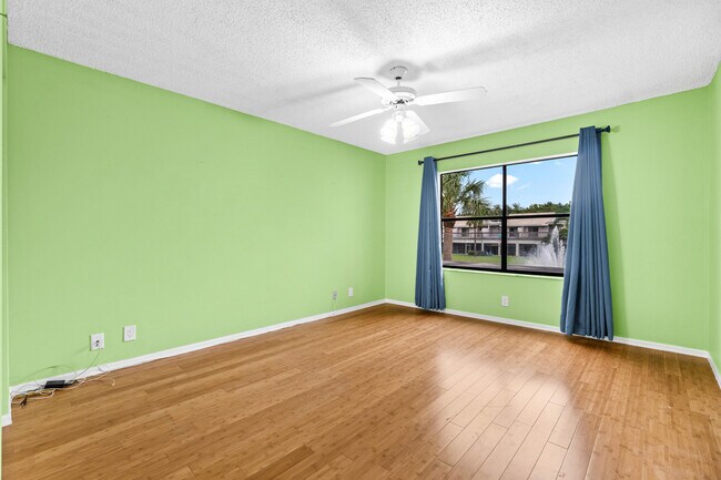 Building Photo - 5465 Monterey Cir