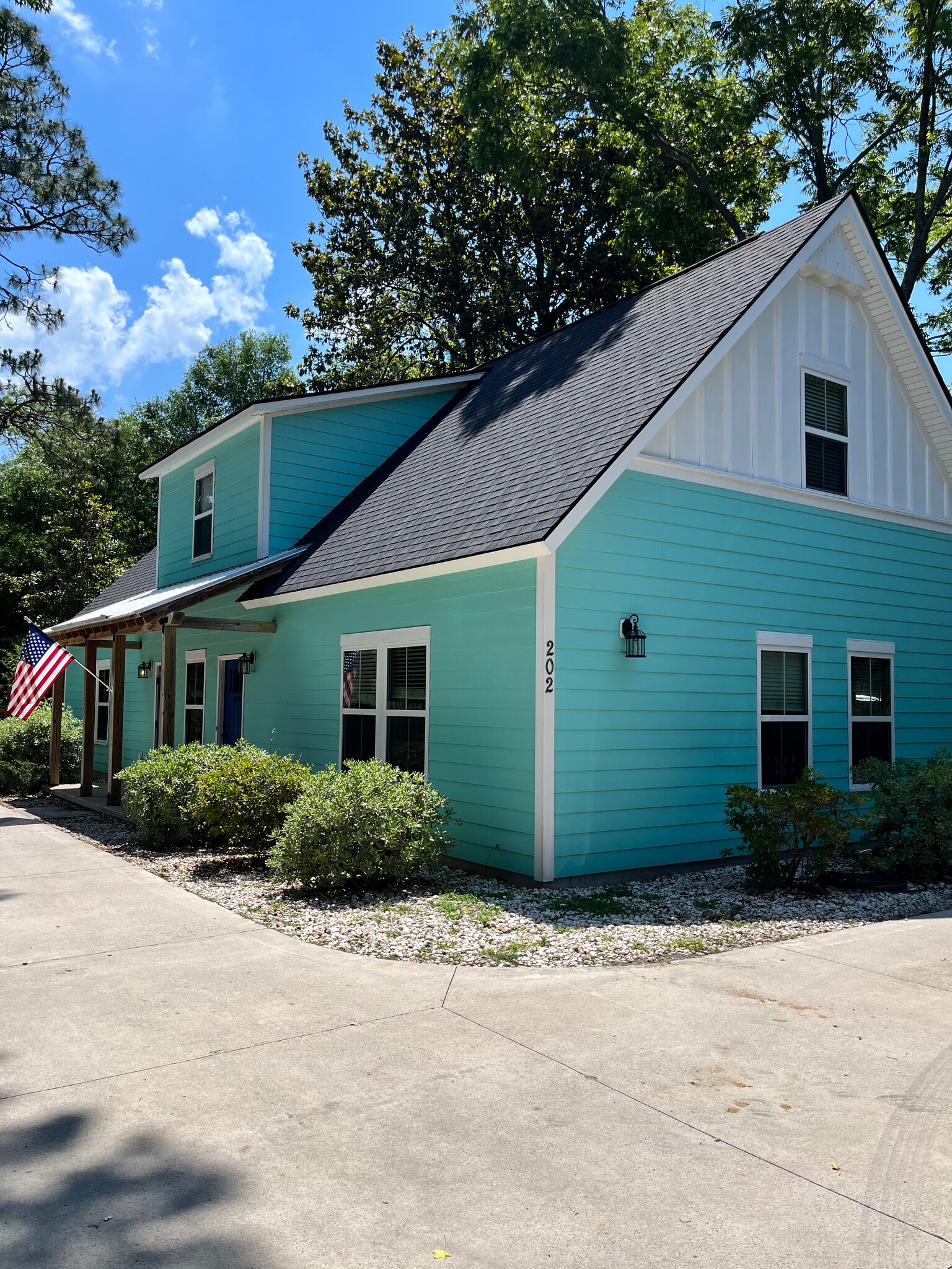 (B) cute duplex close to UNCW in mid-town - 202 Dixie Ave