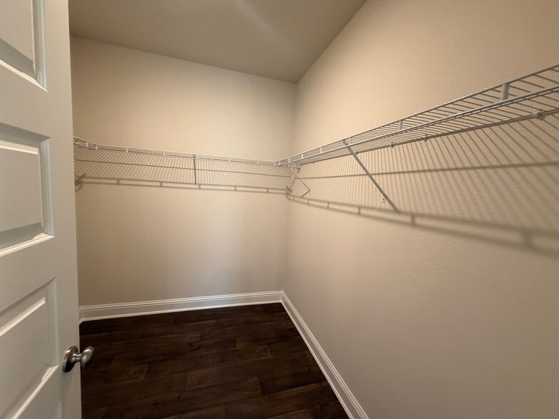 Building Photo - 14828 Dayton Cir
