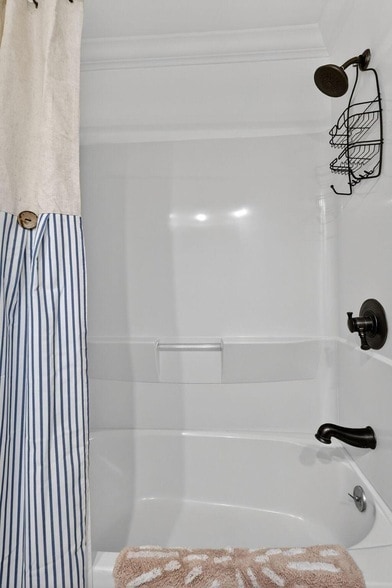 Building Photo - 318 SE 7th Ave