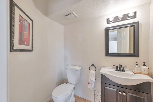 Building Photo - Gorgeous Furnished Home in McCormick Ranch