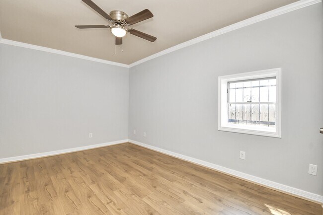 Building Photo - 225 N Carolina St