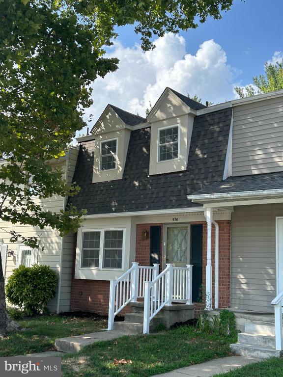 Primary Photo - 576 Millshire Dr