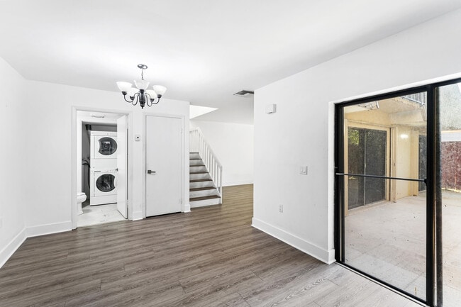 Building Photo - 1700 Embassy Dr