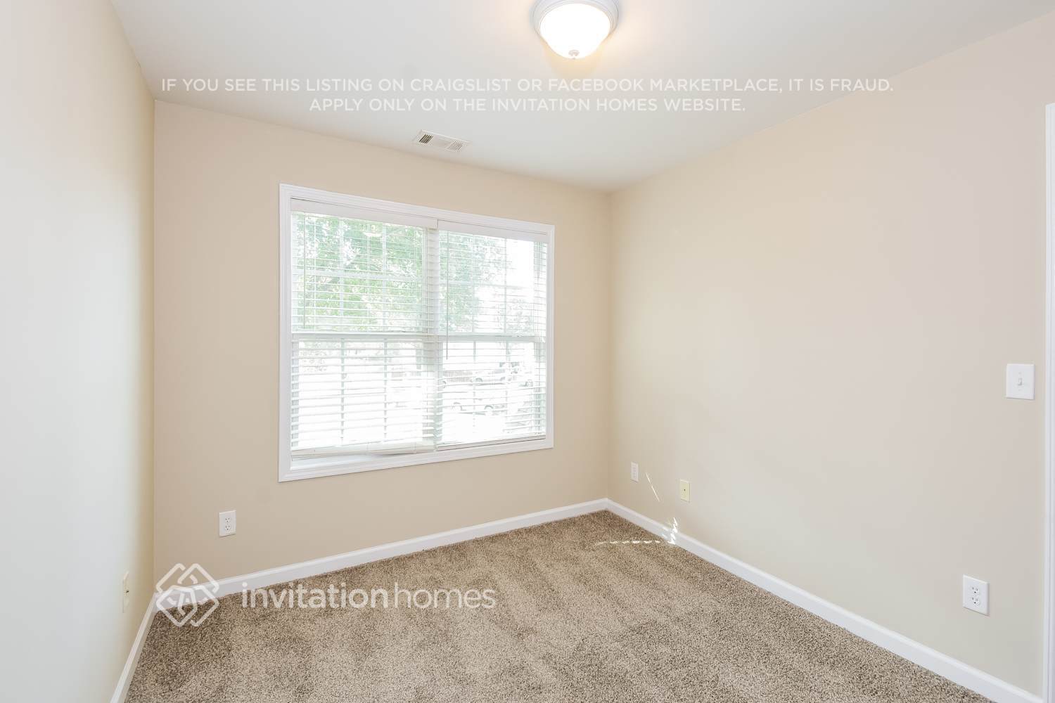 Building Photo - 595 Regal Lady Ct