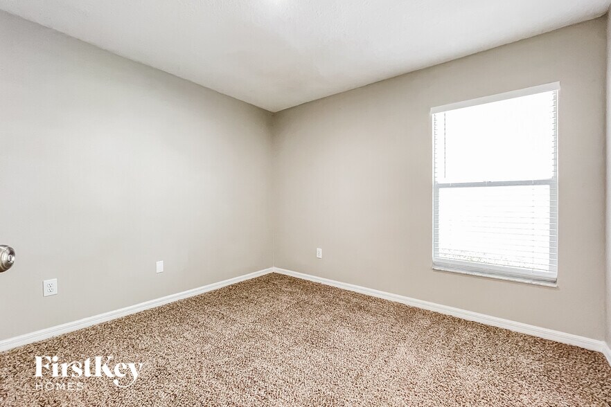 Building Photo - 2162 Brandon Park Cir