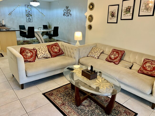 Building Photo - 1116 Green Pine Blvd