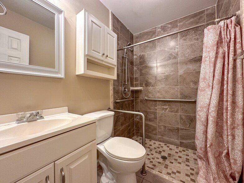 Building Photo - 1273 N Star Circle Dr