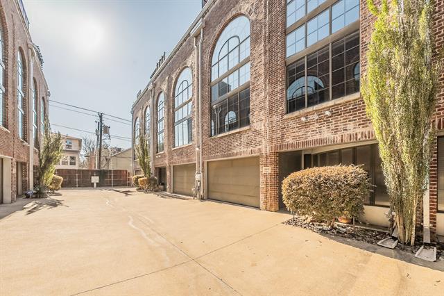 Building Photo - 3911 Gilbert Ave