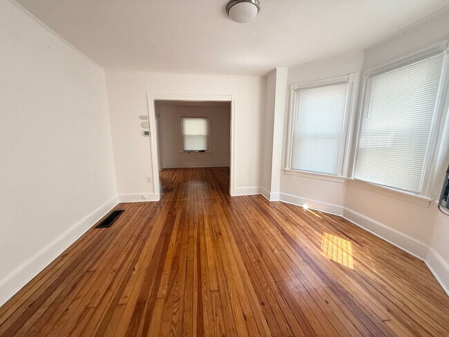 Building Photo - 242 Pusey Ave