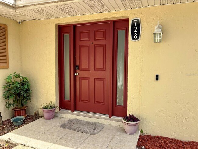 Building Photo - 728 Lake Ned Rd