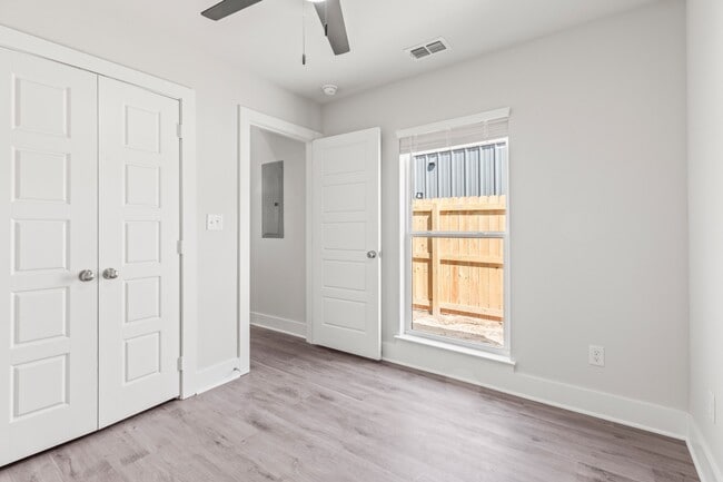 Building Photo - 20048 County Rd 4118