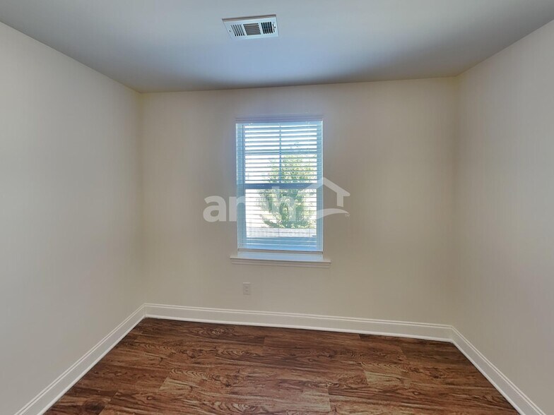 Building Photo - 4034 Birchfield Pl