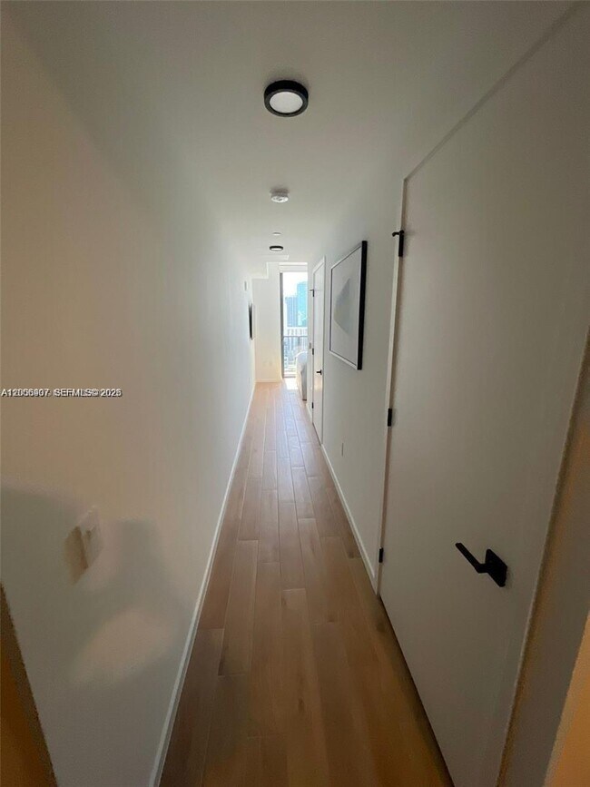 Building Photo - 398 NE 5th St