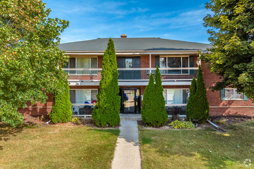 Building Photo - Evergreen Terrace Apartments