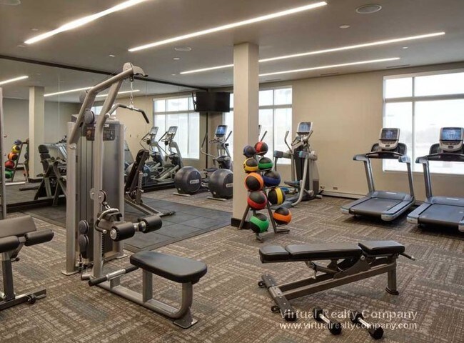 Building Photo - 1500 Lake Cook Rd