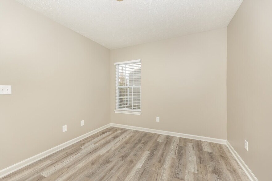 Building Photo - 1389 E Nir Shreibman