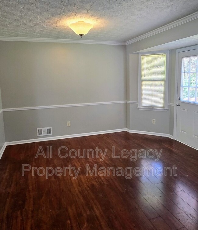 Building Photo - 314 Mallard Ct
