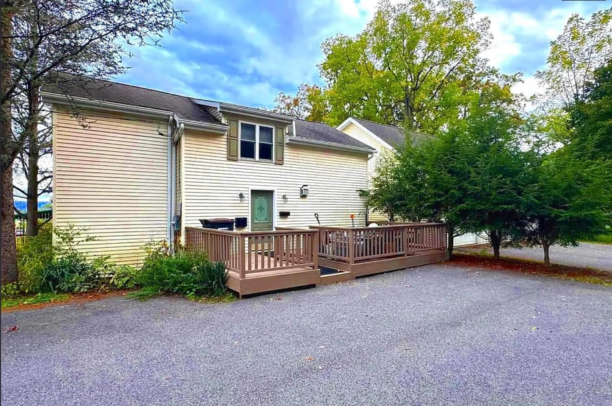 Building Photo - 1836 Waddle Rd