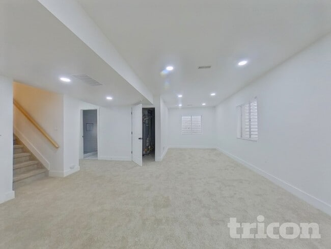 Building Photo - 1141 Cardinal Ave