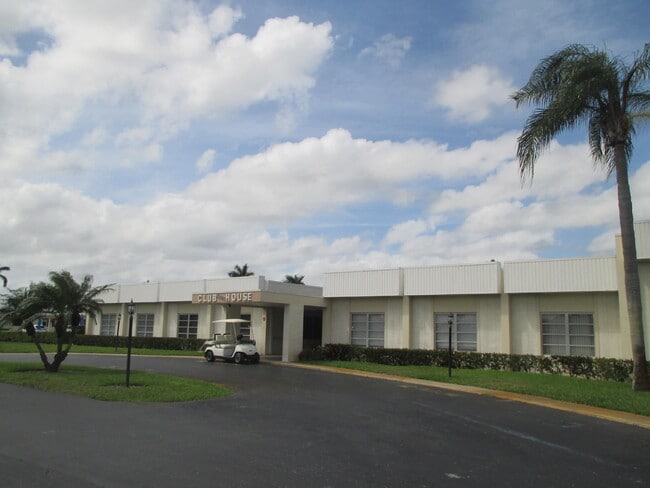 Building Photo - 2951 Ashley Dr W