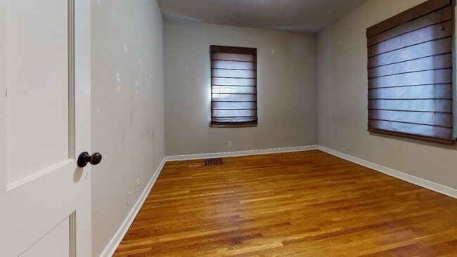 Building Photo - Affordable 4 Bedroom House - Close to U of...
