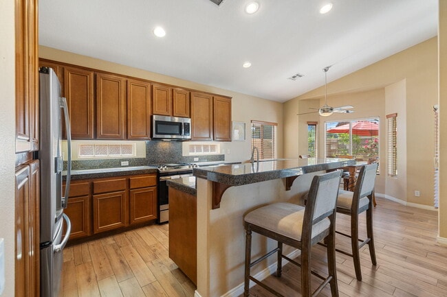 Building Photo - 79699 Carmel Valley Ave