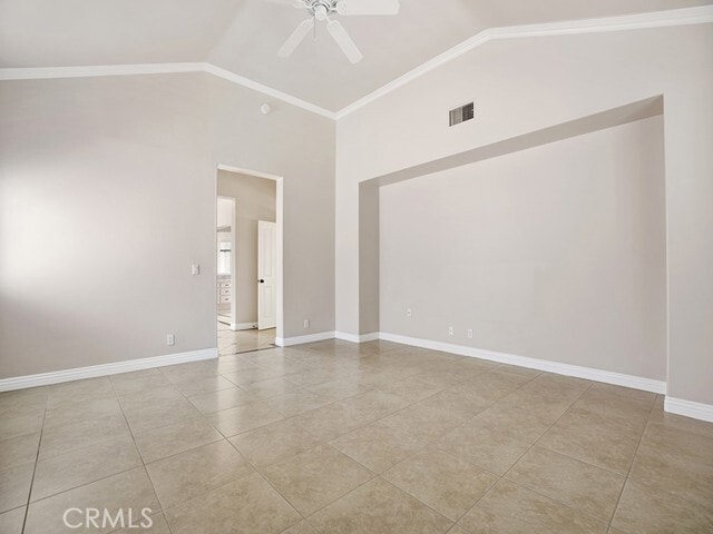 Building Photo - 2326 Pinehurst Dr