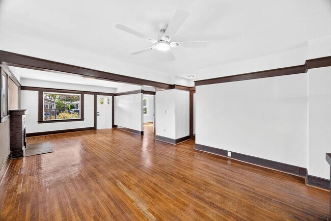 Building Photo - 3577 Louisiana St