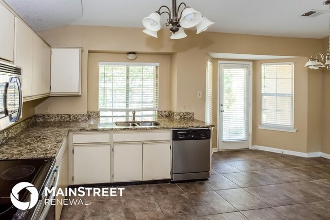 Building Photo - 7185 Stonegate Blvd