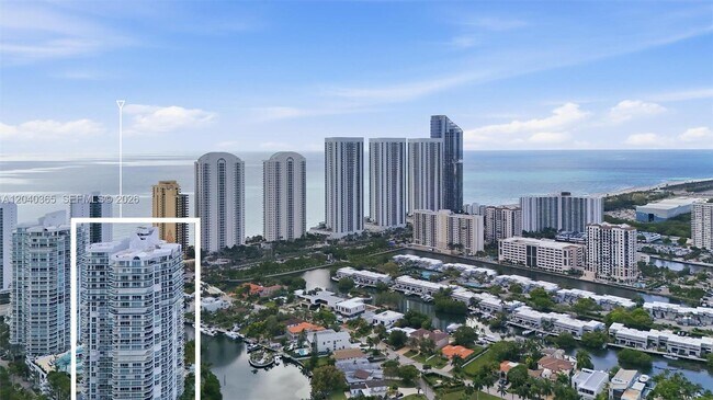 Building Photo - 16500 Collins Ave