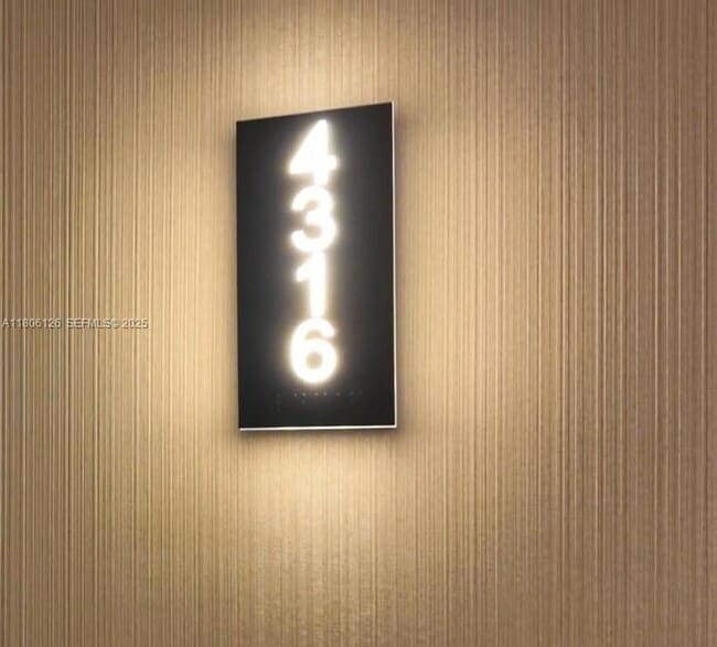 Building Photo - 398 NE 5th St