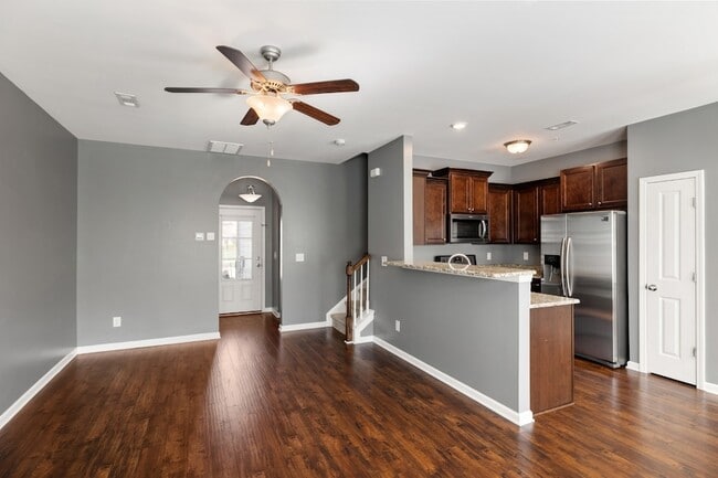 Building Photo - 105 Dursley Ln