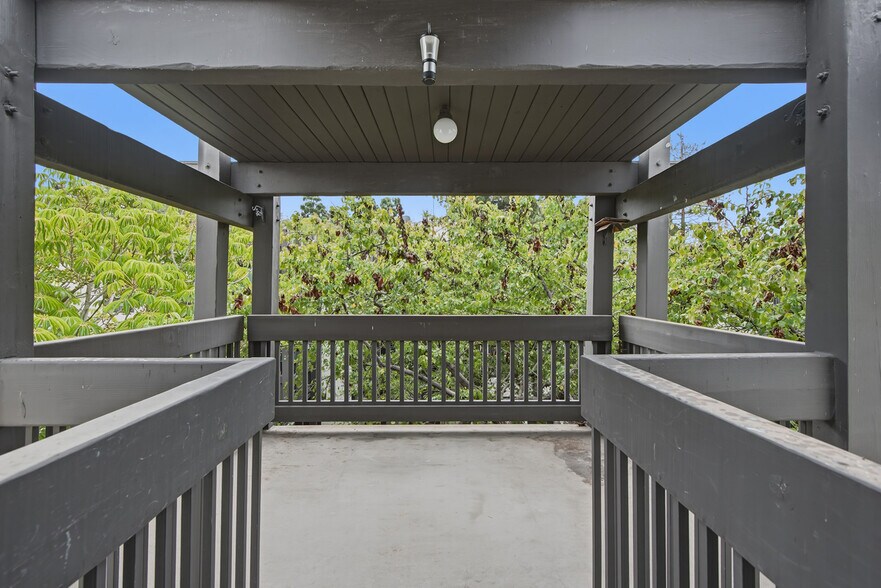 Building Photo - 7742 Redlands St