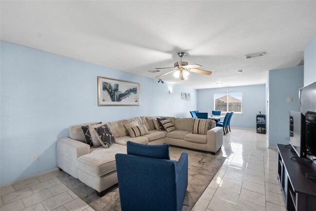 Building Photo - 13723 Anwar Dr