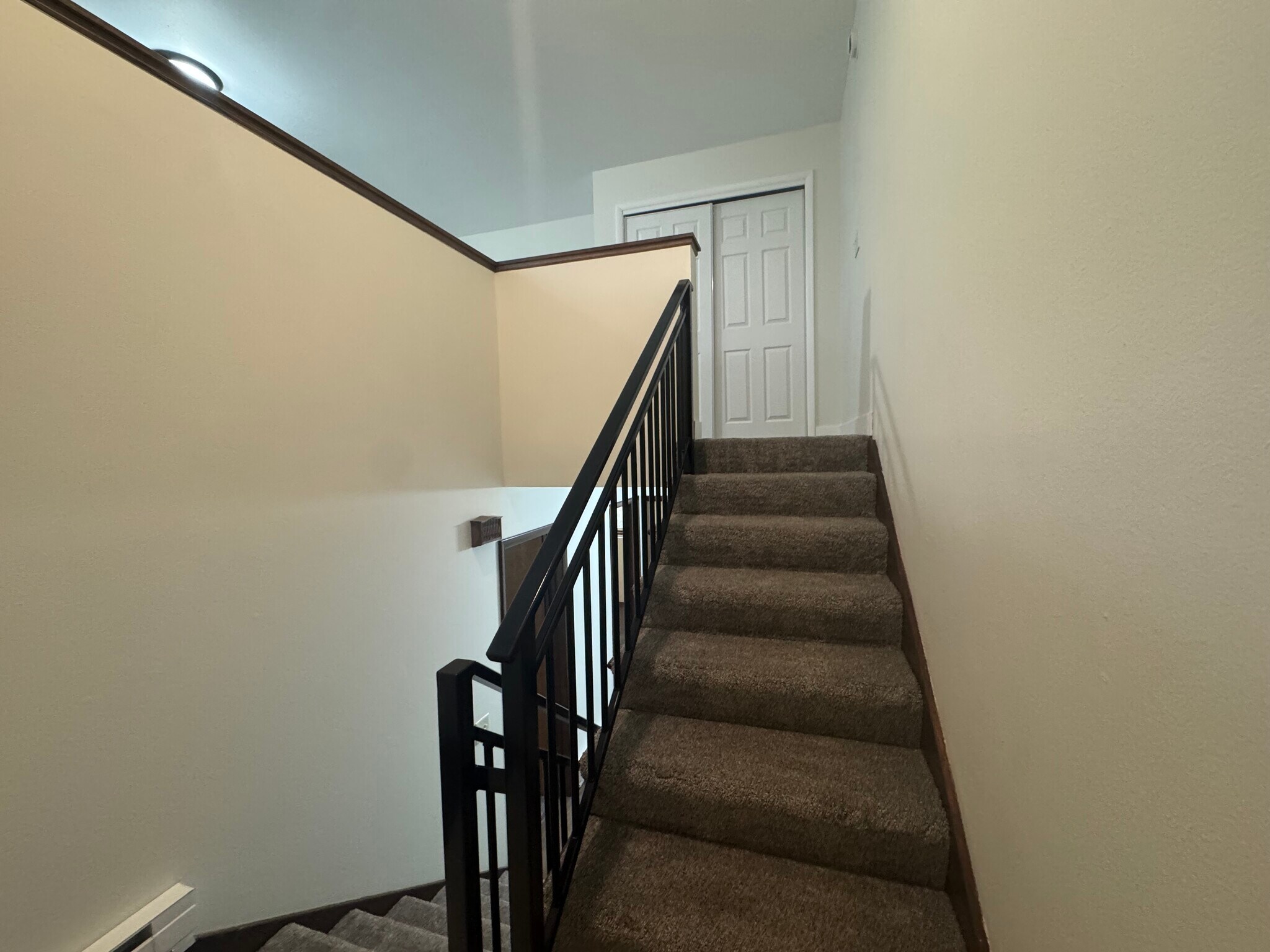 Building Photo - 3015 Pine Lodge Rd