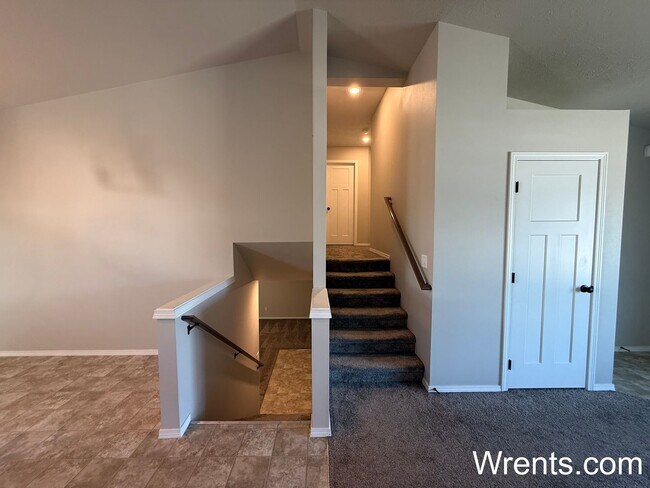 Building Photo - Beautiful Newer Home in Greenacres - Centr...