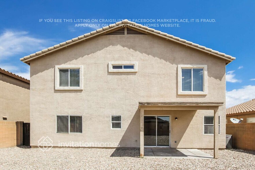 Building Photo - 11619 W Carol Ave