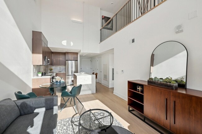 Primary Photo - 14 Lincoln Pl